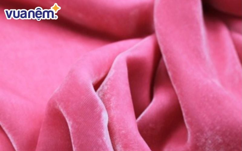 Cách chọn mền nhung: Nên chọn loại mền dễ giặt và bảo quản