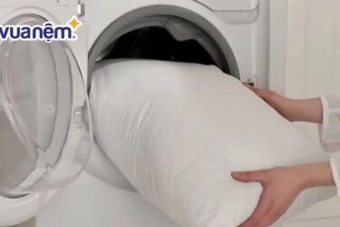 gối lông vũ có giặt được không
