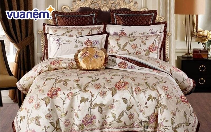 Bộ drap giường màu nâu nhạt họa tiết hoa hồng