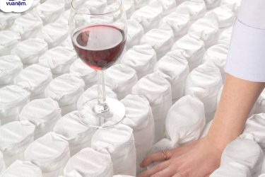 nệm lò xo túi độc lập hay nệm lò xo liên kết