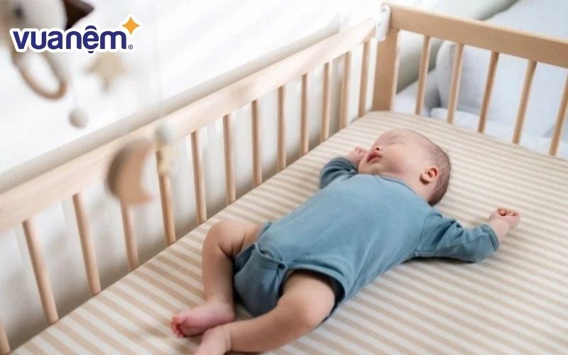 Nên giữ nhiệt độ trong phòng mát mẻ, thông thoáng để trẻ ngủ ngon giấc nhất