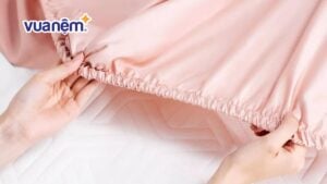 Mẹo cố định ga giường tránh bị tuột khỏi nệm