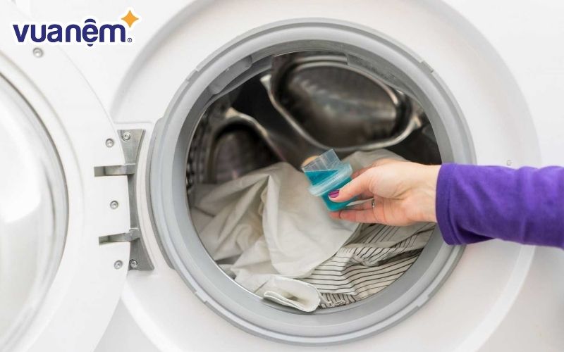 Không phải tất cả các loại chăn, ga đều được phép giặt bằng máy.