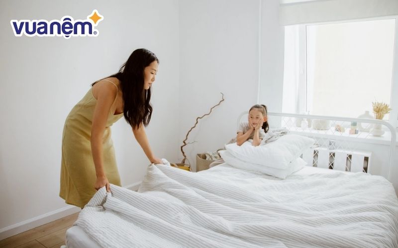 Vệ sinh và giữ phòng ngủ gọn gàng để năng lượng luôn tích cực