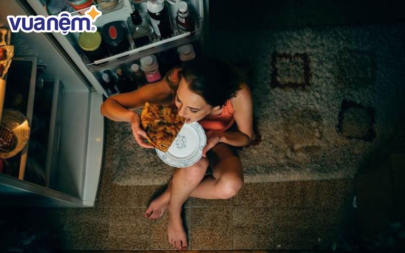 Đừng ăn quá nhiều vào buổi tối, nhất là trước giờ ngủ