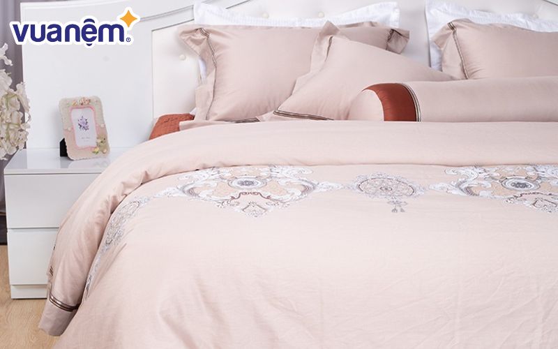 Sản phẩm chăn ga gối Silky phù hợp cho cặp đôi mới cưới 