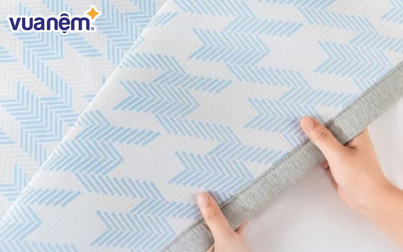 Trên thị trường chiếu điều hòa có đa dạng kiểu cách và mẫu mã