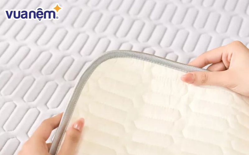 Chiếu điều hòa là sản phẩm được đông đảo người tiêu dùng ưa chuộng