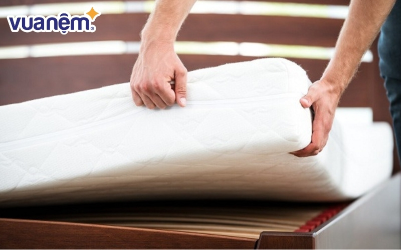 Mua nệm chính hãng để được bảo hành đầy đủ