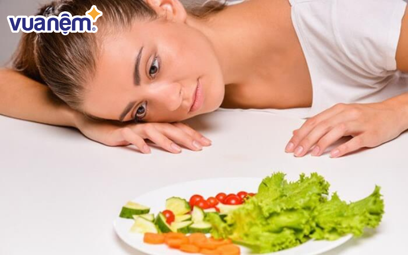 Tại sao ngủ dậy bị tê tay - Cơ thể bị thiếu các chất dinh dưỡng
