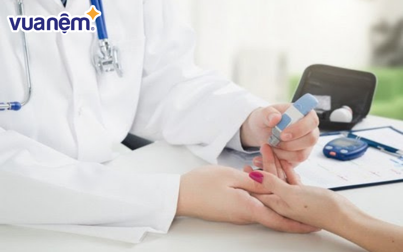 Với những người bị bệnh lý nên đến các cơ sở y tế để khám và điều trị dứt điểm