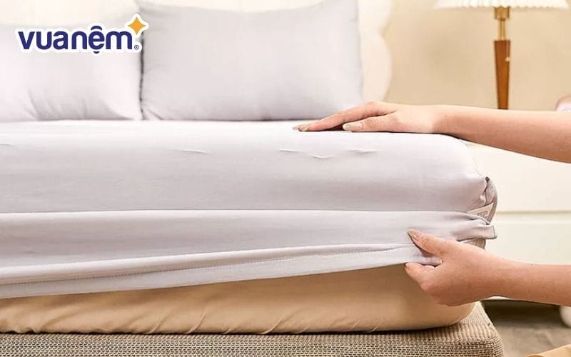Có rất nhiều nguyên nhân dẫn đến việc nệm bị ướt góc cạnh