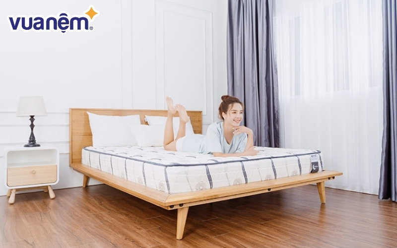 Nệm lò xo có khả năng nâng đỡ cơ thể tốt.