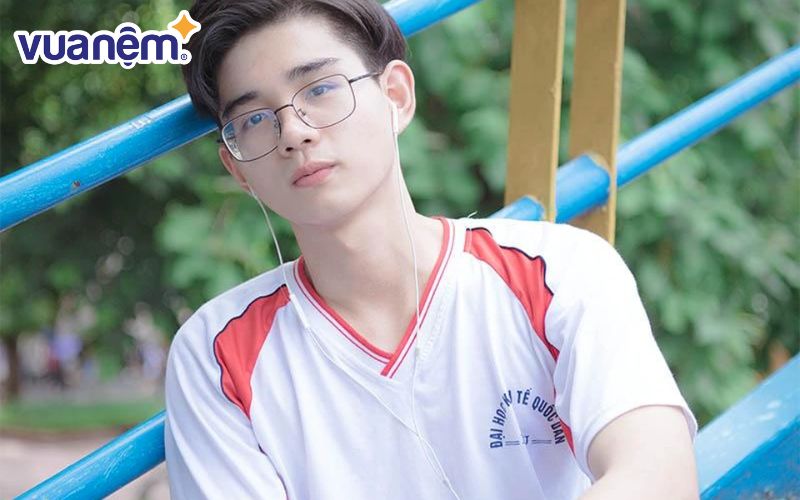 Ý nghĩa tên Đức Minh là gì? Đức Minh là chàng trai đức độ và trí tuệ