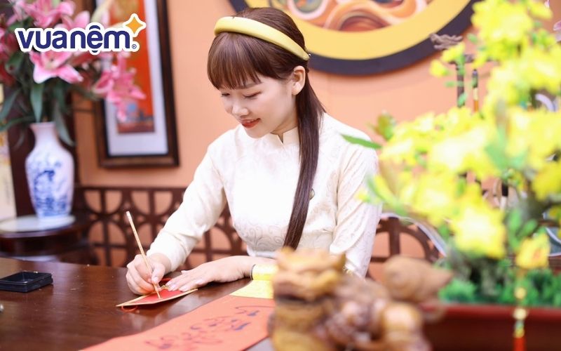 Luận giải ý nghĩa tên Kim Oanh dưới góc độ thần số học