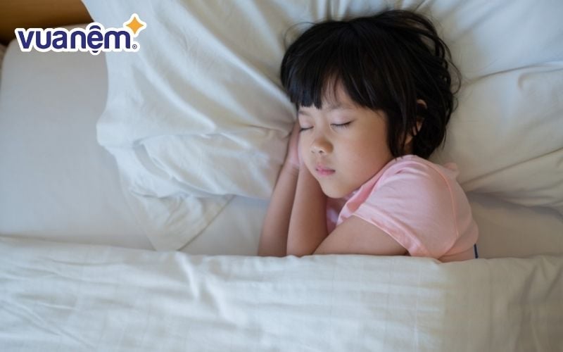 Giấc ngủ đủ giúp trẻ phát triển về cả thể chất và tinh thần