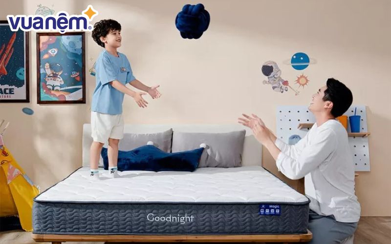 Lưu ý chọn đệm cho bé và phụ kiện giường ngủ phù hợp với từng độ tuổi