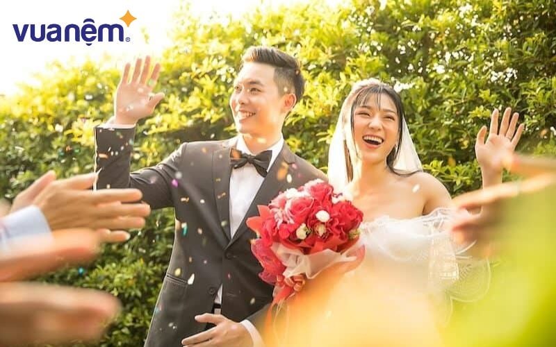 Uyên Phương tìm kiếm những người tương đồng về học thức