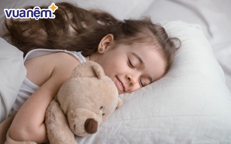 Giấc ngủ chất lượng cũng là yếu tố nền tảng mà cha mẹ cần quan tâm