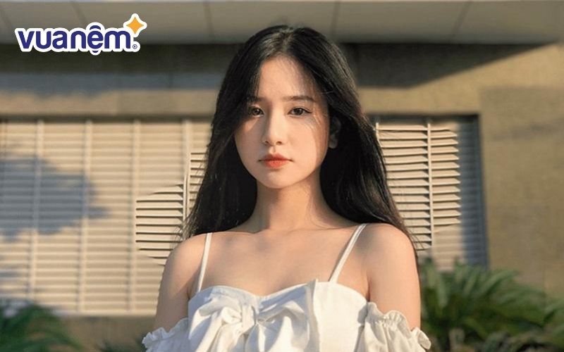 Ý nghĩa tên Yên Chi thể hiện sự thuần khiết nhưng vẫn tỏa sáng