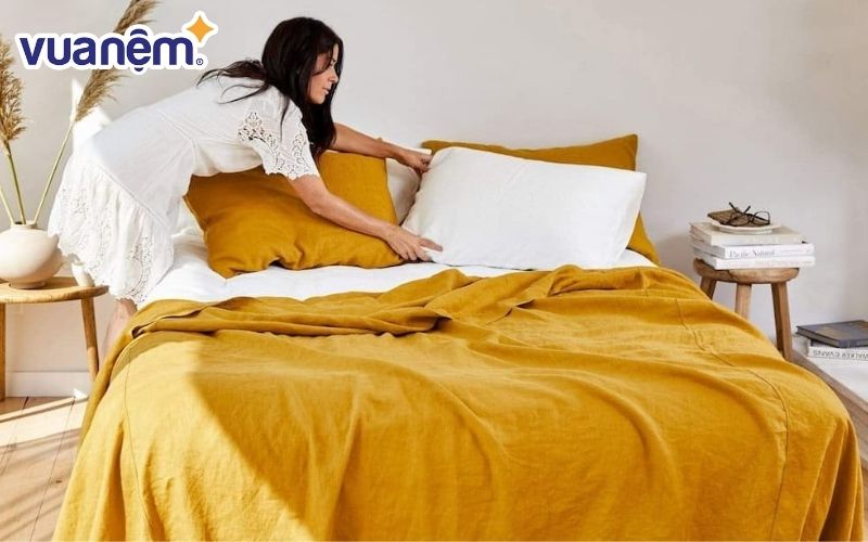 Chăn hè là loại chăn chần hoặc chăn mỏng