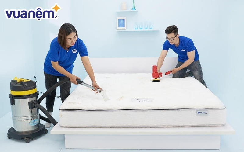 Vua Nệm cung cấp dịch vụ vệ sinh nệm sạch như mới