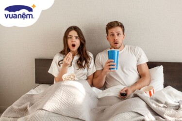 cách xem tivi trên giường