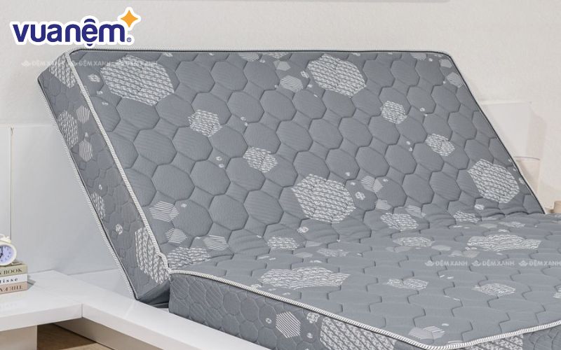 Nệm Sông Hồng có loại thiết kế gập 2 tiện lợi, có thể tận dụng làm sofa