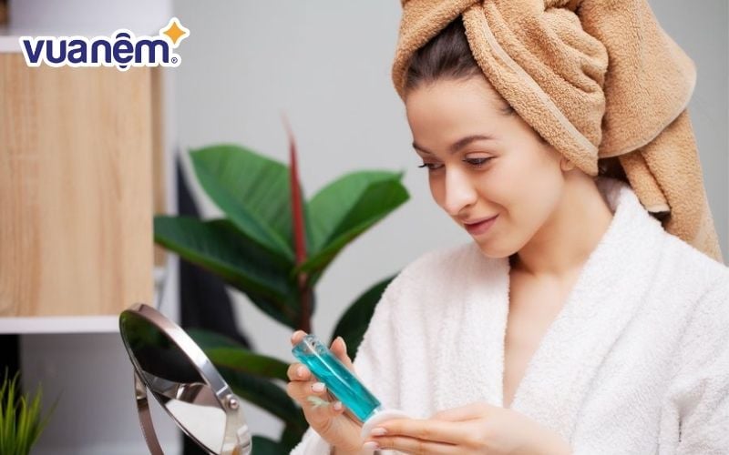 Người cầu toàn thường dành thời gian nhiều hơn cho việc thức dậy sớm, làm đẹp, sửa soạn