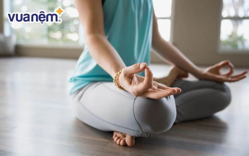 Những người ôn hoà nên tập thiền trước khi đi ngủ và sau khi thức dậy