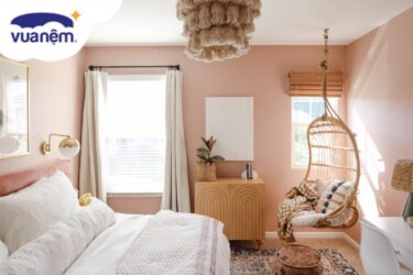 Tường màu hồng nên chọn ga giường màu gì