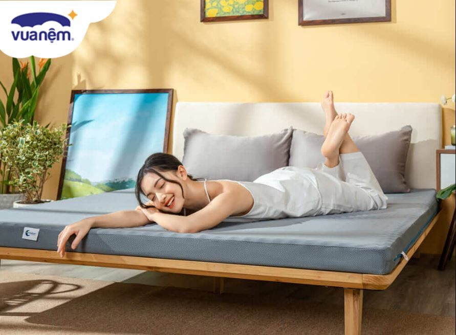 có nên nằm nệm vào mùa hè