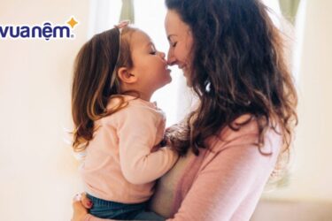 Đặt tên con gái lót chữ Hồng hay và ý nghĩa