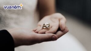 10 mẫu chăn ga đẹp cho phòng cưới cực sang và xịn năm 2024