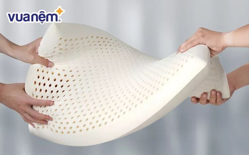 Kiểm tra độ cứng khi mua gối cao su thiên nhiên