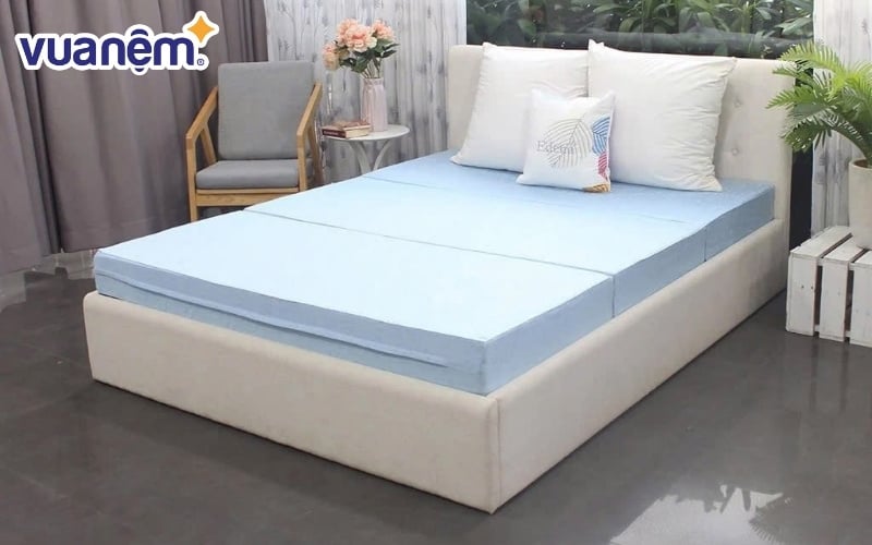Nệm bông ép 1m Edena gấp 3 tiện lợi