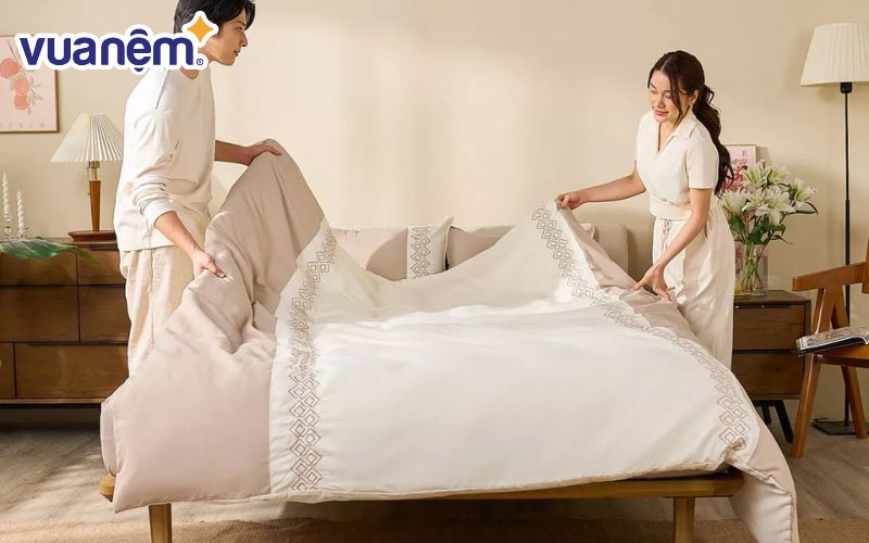 Không nên sử dụng giường và chăn ga cũ