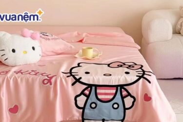 chăn hello kitty cho bé