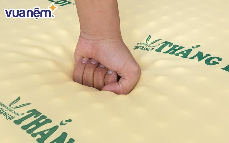 Đệm cao su massage Thắng Lợi có độ bền cao