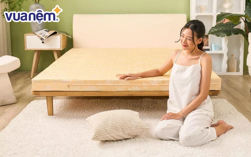 Nệm bông ép có phần lõi được làm từ hỗn hợp của các loại sợi bông xơ polyester