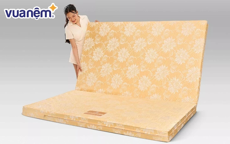 Chọn nệm có thiết kế gấp sẽ giúp bạn tiết kiệm không gian