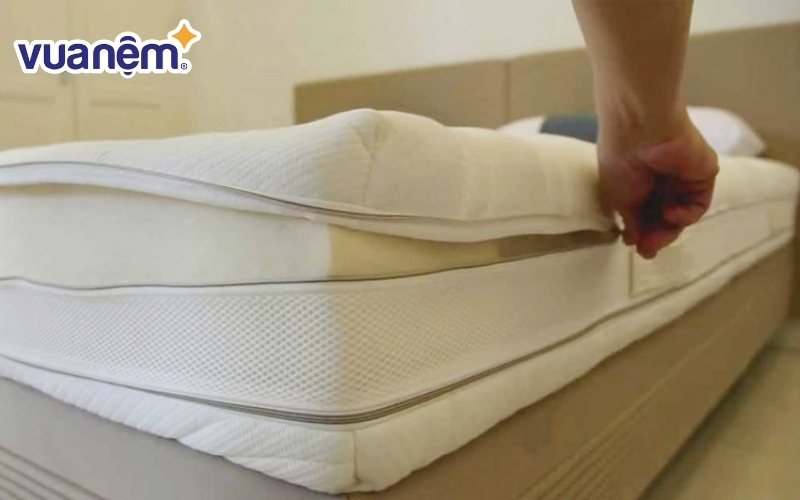 Thường xuyên thay áo nệm và ga giường để nệm luôn sạch sẽ