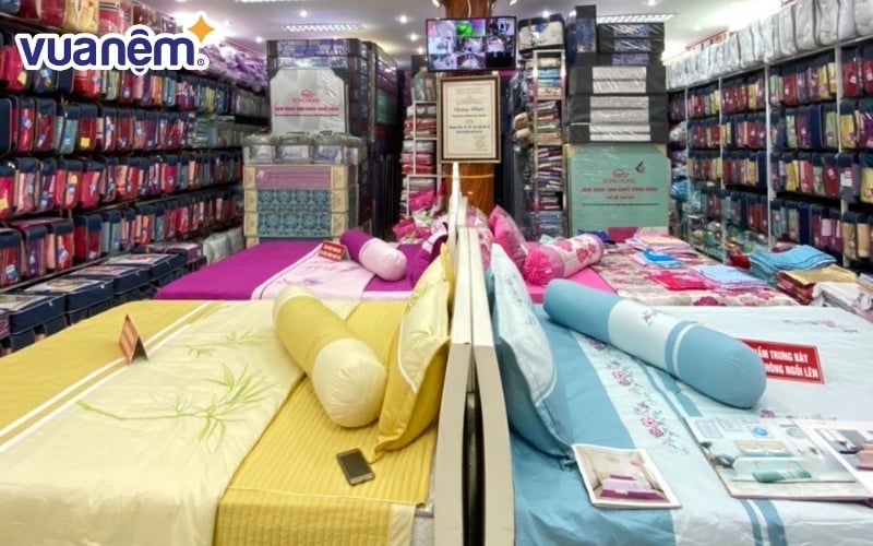 Địa chỉ bán chăn ga gối nổi tiếng Sông Hồng