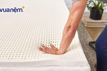 giá nệm cao su 1m4