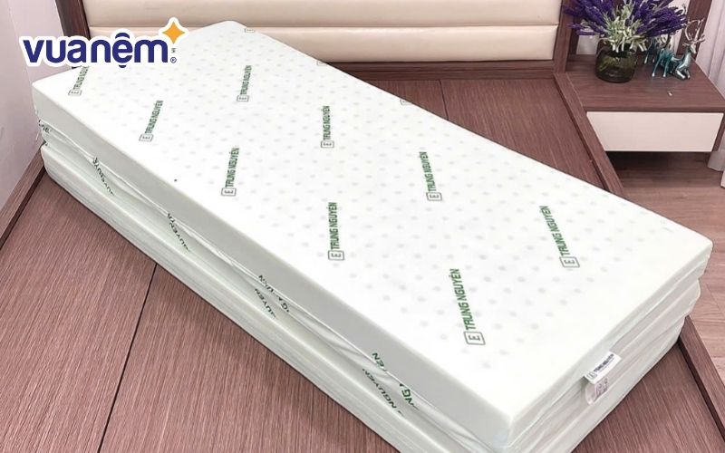 Nệm gấp 3 cao su non Trung Nguyên kích thước 1m6x2m