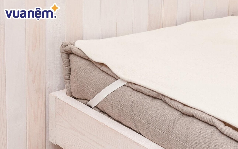 Bạn có thể sử dụng tấm bảo vệ nệm, để ngăn cách lỗi đệm với các yếu tố gây hại