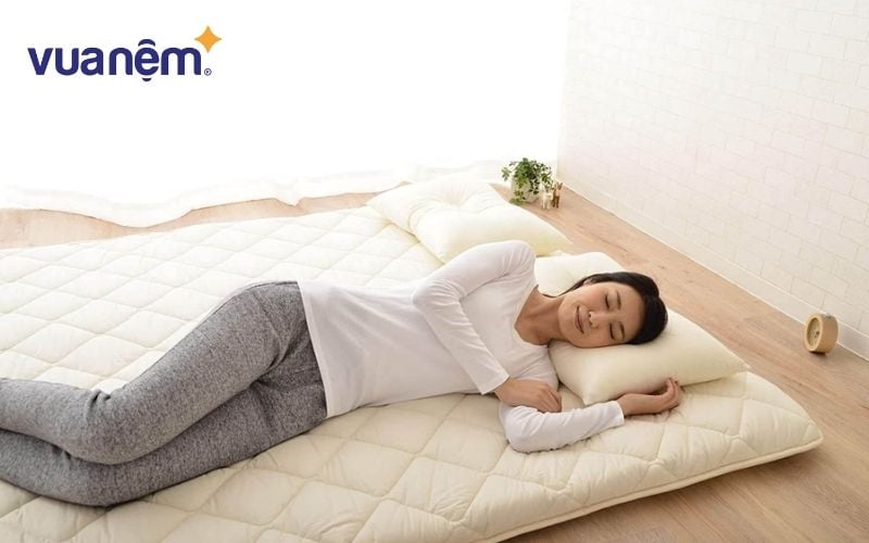 Nệm trải sàn tạo không gian rộng rãi, thoáng đãng