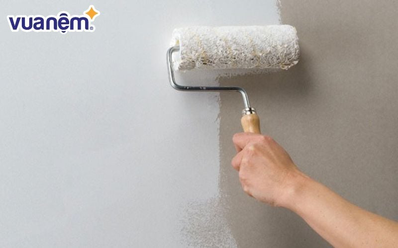 Sử dụng vật liệu chống ẩm là cách chống nồm ẩm phòng ngủ hiệu quả