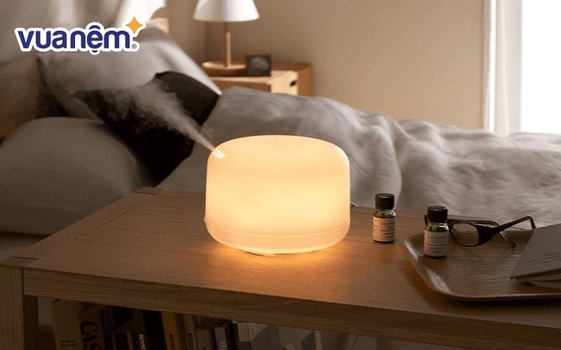 Cách tạo mùi thơm cho phòng ngủ bằng tinh dầu hiệu quả