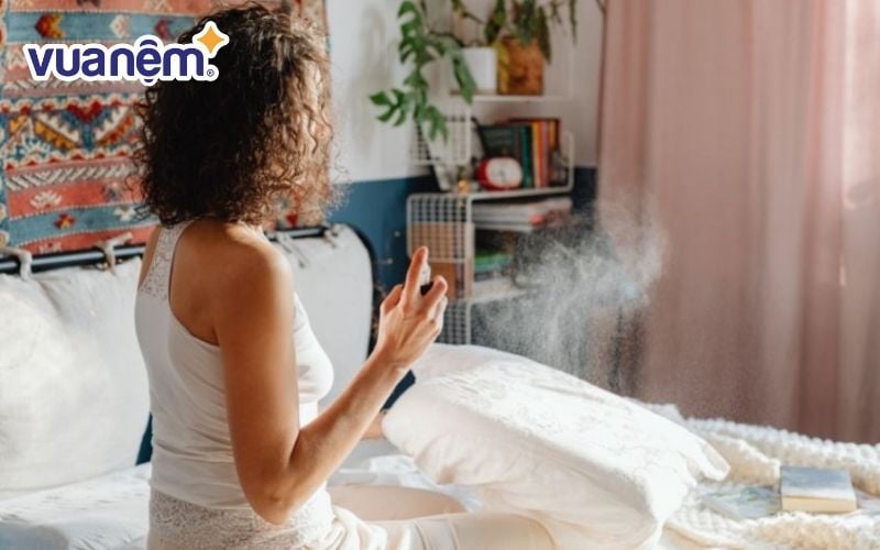 Xịt thơm phòng tiện lợi, nhanh chóng